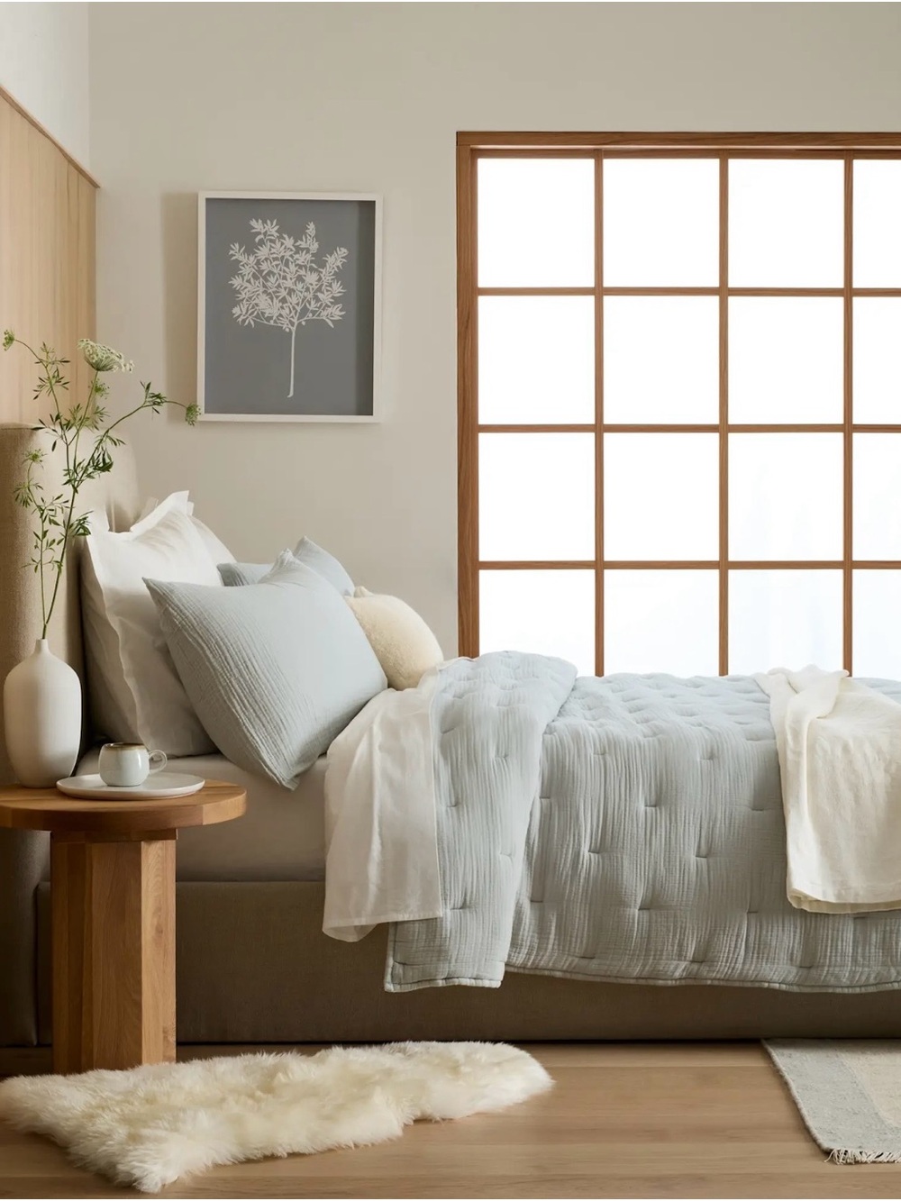Quince Organic Cotton Airy Gauze Dream Quilt in Mist- King - Picture 2 of 7